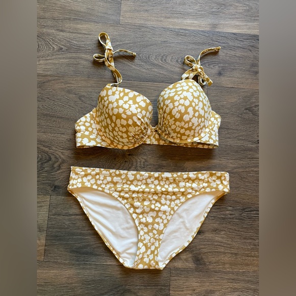 Aerie- White & Yellow Floral Bikini- Size XL & 38D - Picture 1 of 9